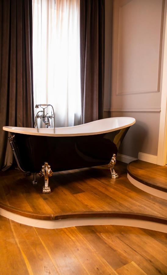 Relais San Lorenzo In Lucina Rom Eksteriør billede