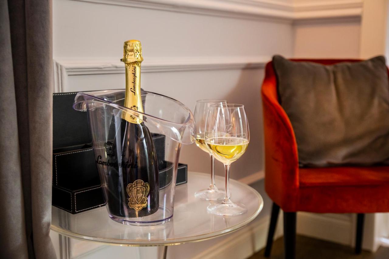 Relais San Lorenzo In Lucina Rom Eksteriør billede